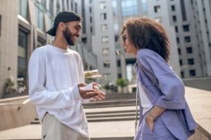 20+ Perfect Compliments for a Gemini Woman: How to Make Her Blush (and Stay Hooked!)